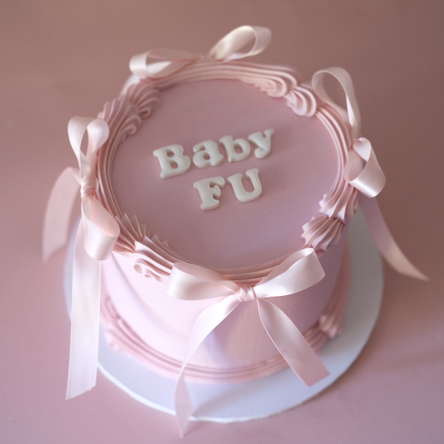 Mini Round Coquette Vintage Cake