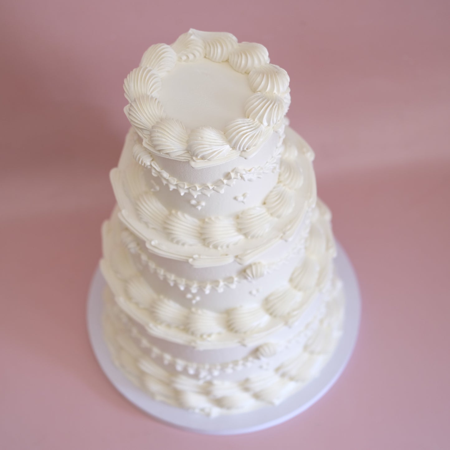 Classic Mini Hearts Round Vintage Cake | 3 Tiers / MONOCHROME
