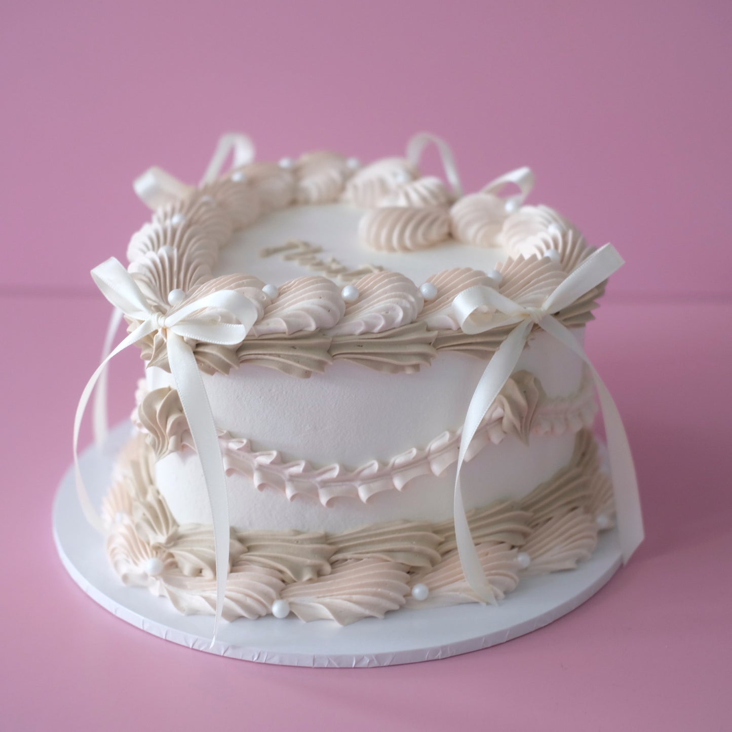 Vintage Heart Cake | Pearl White & Coquette