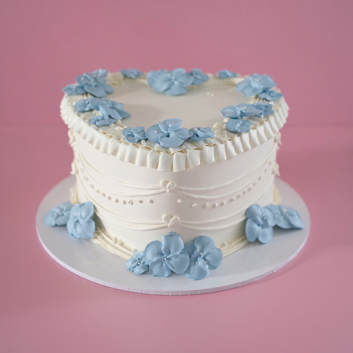 Vintage Heart Cake | Floral Petal Pearl