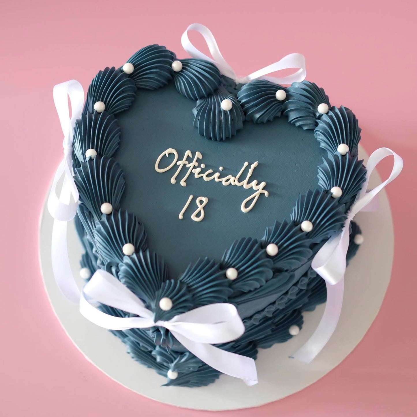 Vintage Heart Cake | Pearl White & Coquette