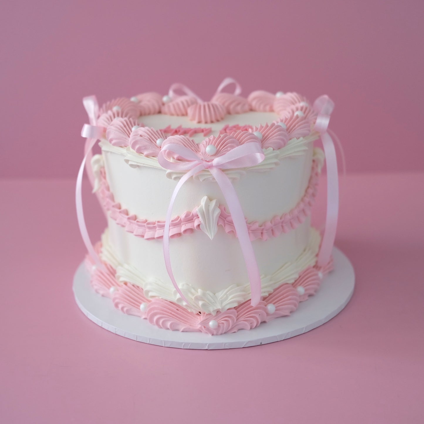 Vintage Heart Cake | Pearl White & Coquette