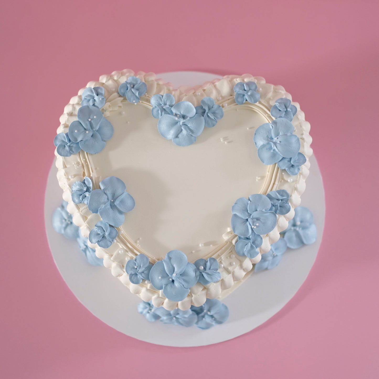 Vintage Heart Cake | Floral Petal Pearl