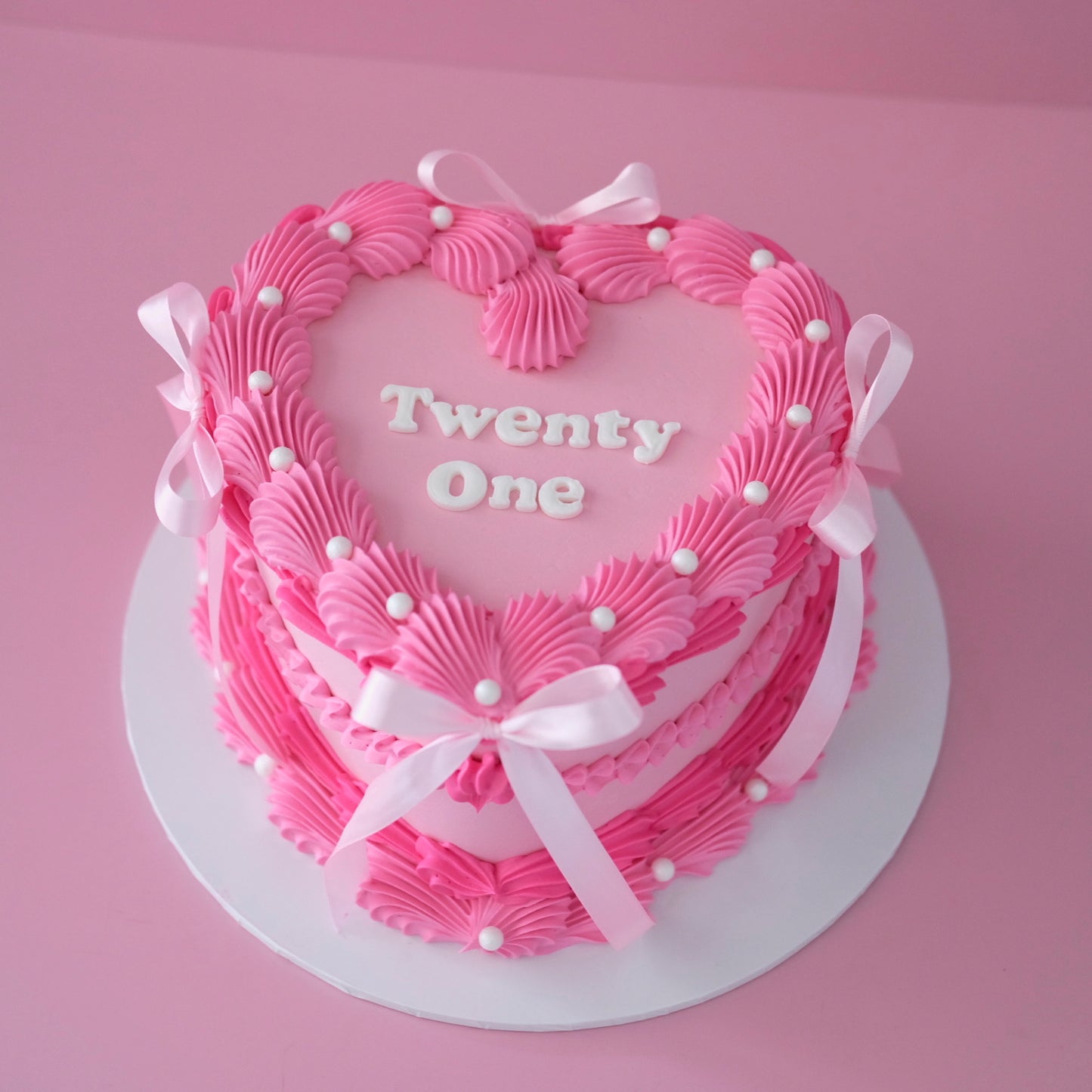 Vintage Heart Cake | Pearl White & Coquette