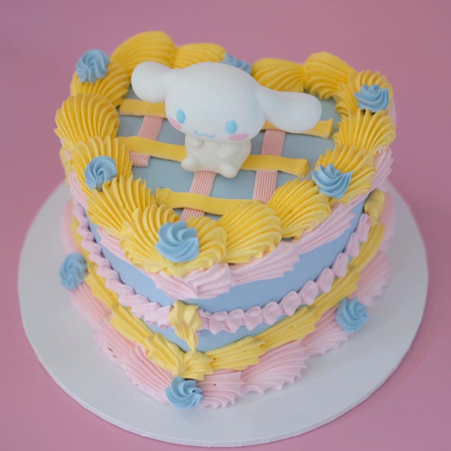 Sanrio Vintage Heart Cake