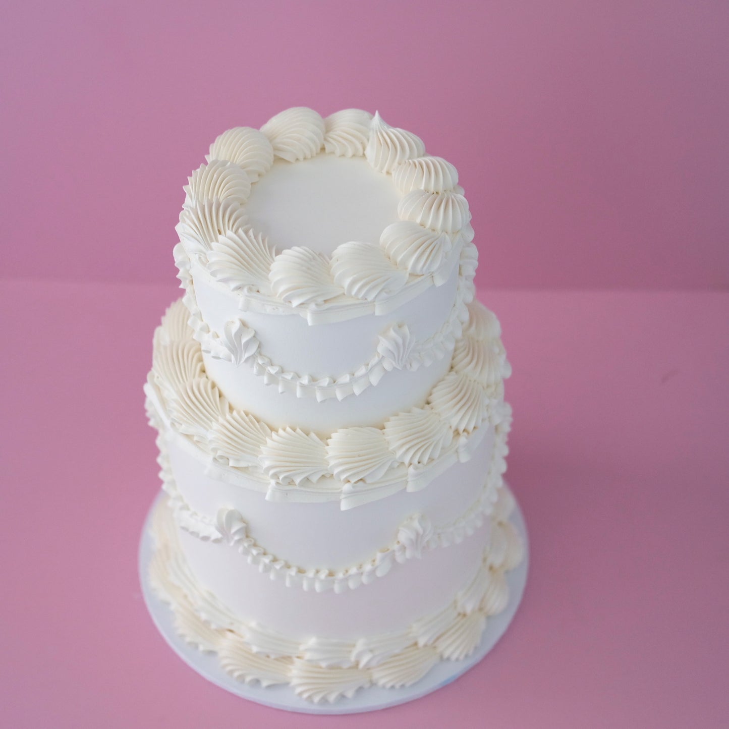 Classic Round Vintage Cake | 2 Tiers