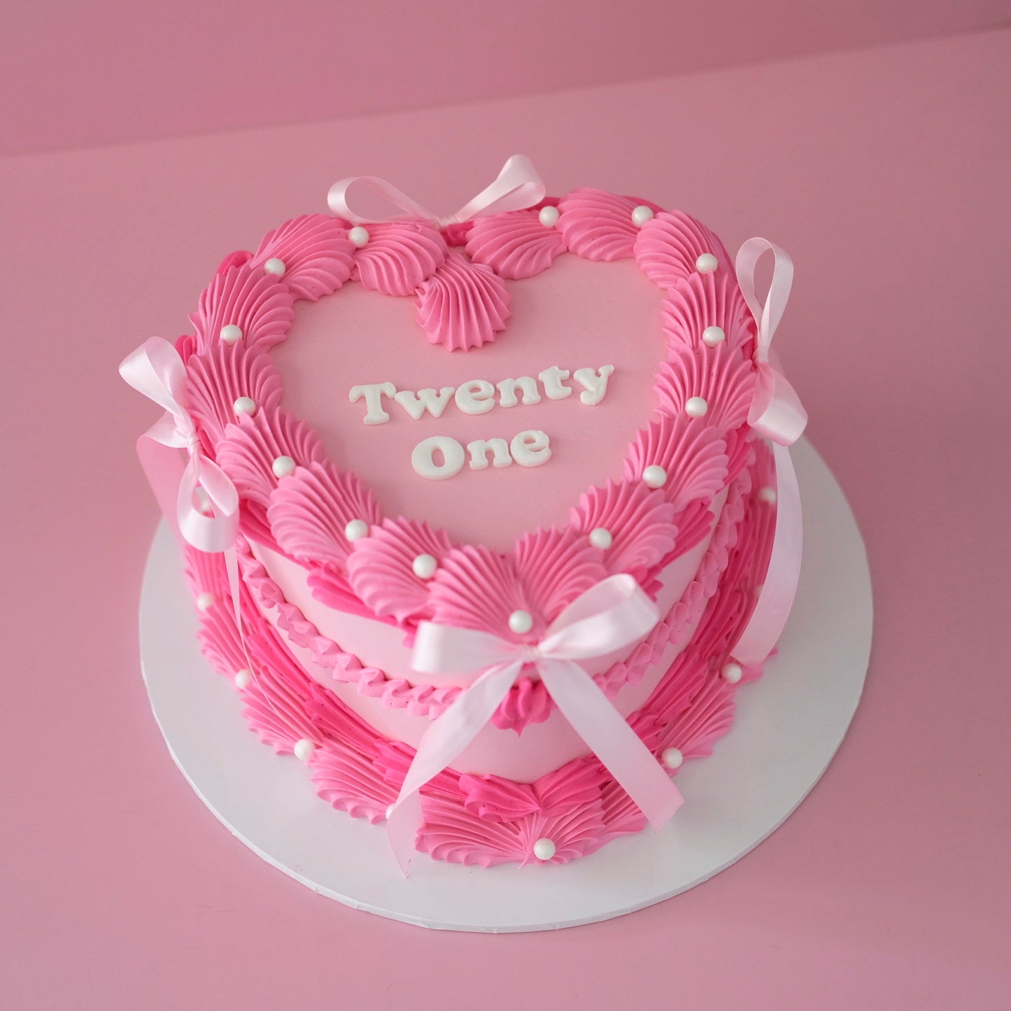 Vintage Heart Cake | Pearl White & Coquette