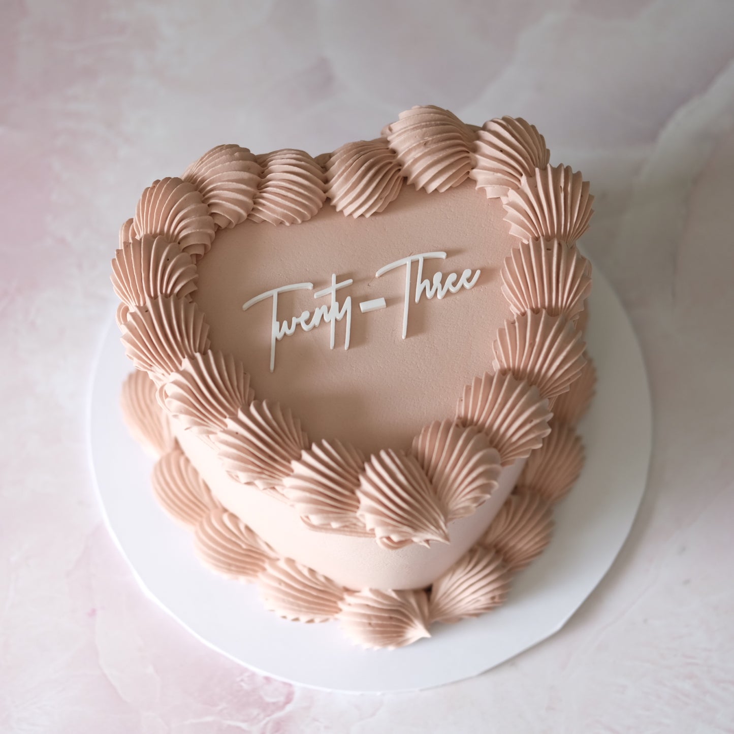 Vintage Heart Cake | Monochrome / CURSIVE Text