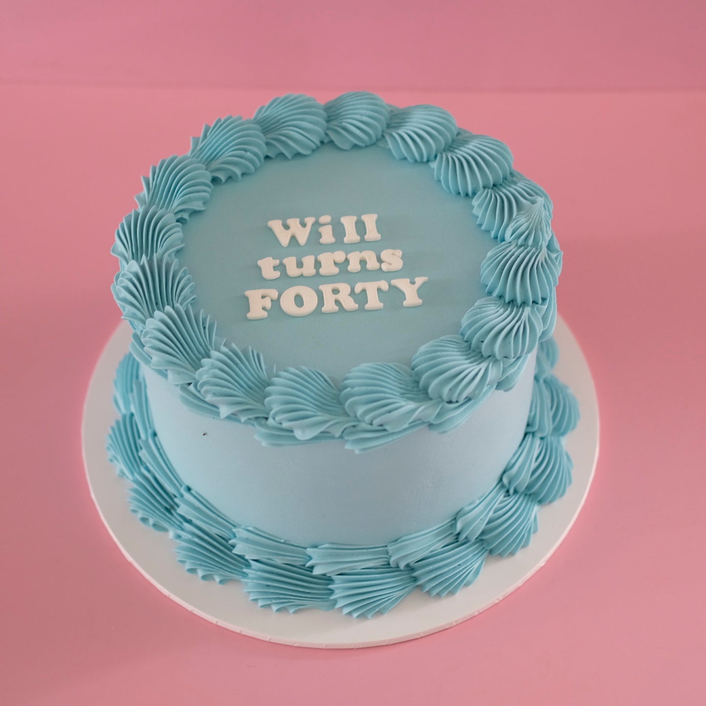 Vintage Round Cake | Monochrome / BOLD text