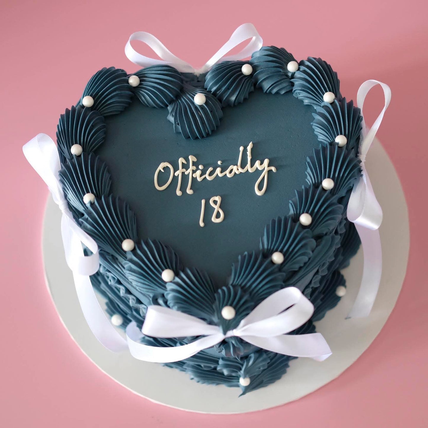 Vintage Heart Cake | Pearl White & Coquette