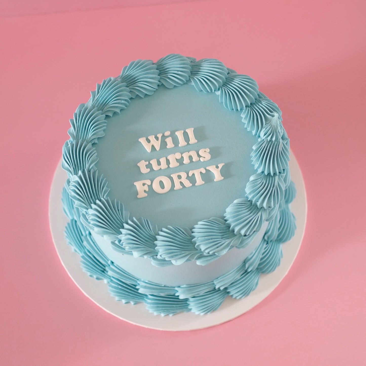 Vintage Round Cake | Monochrome / BOLD text