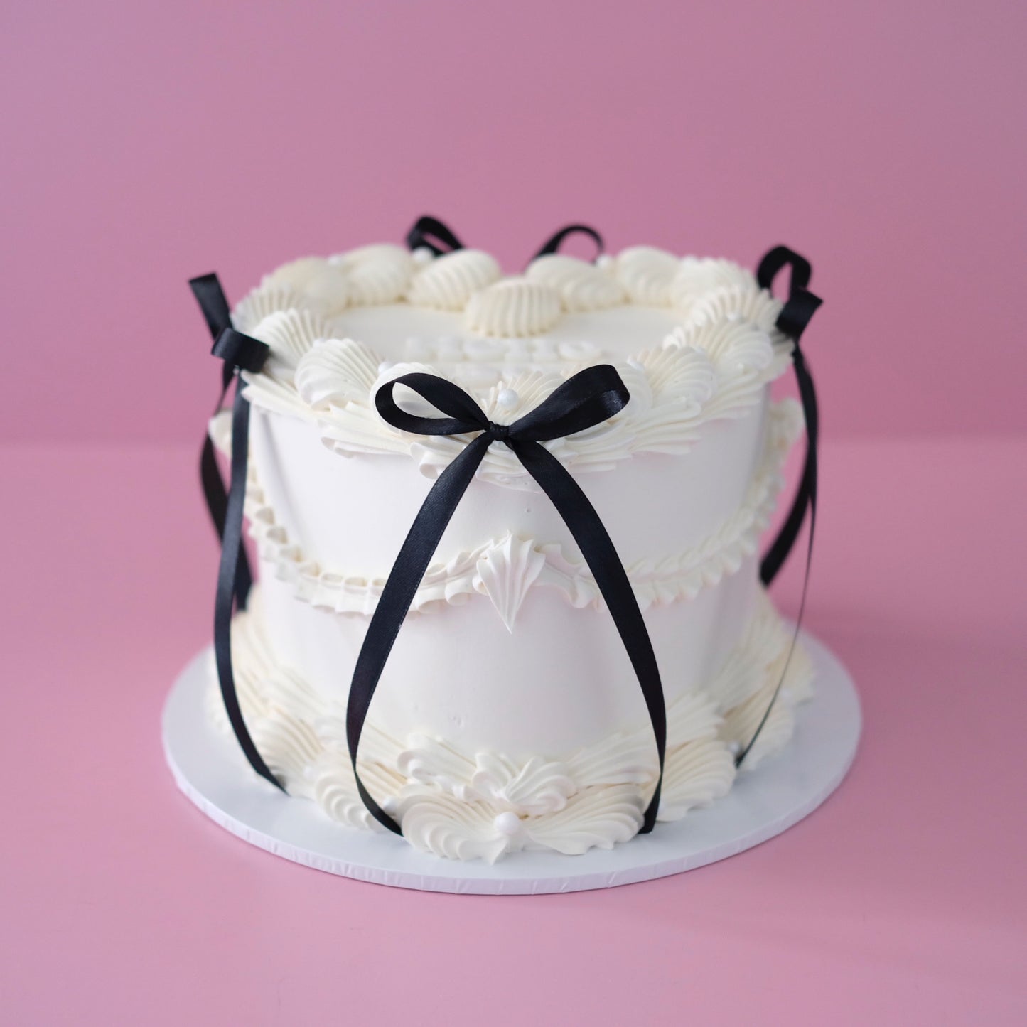 Vintage Heart Cake | Pearl White & Coquette