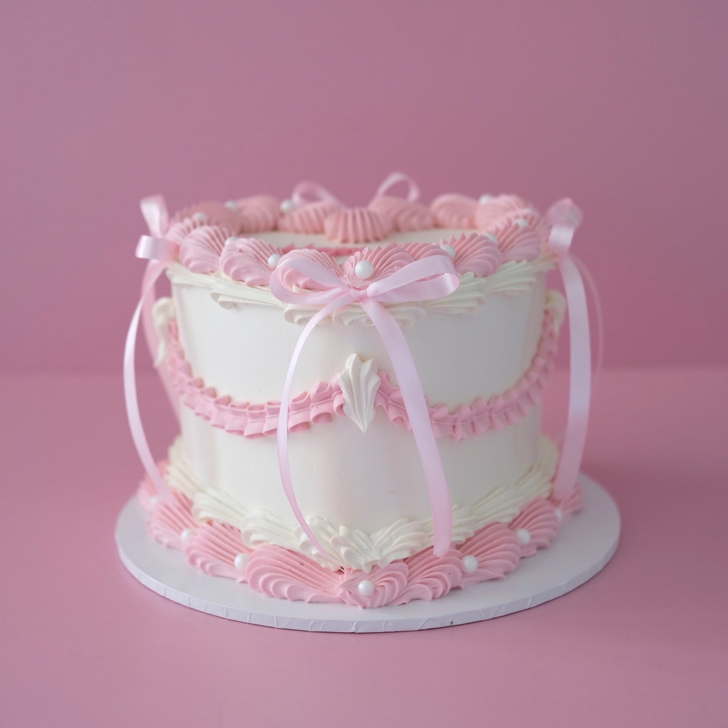 Vintage Heart Cake | Pearl White & Coquette