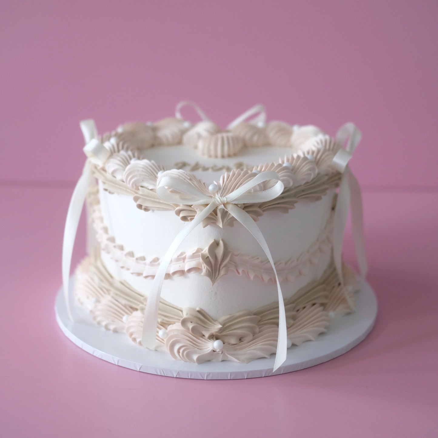 Vintage Heart Cake | Pearl White & Coquette