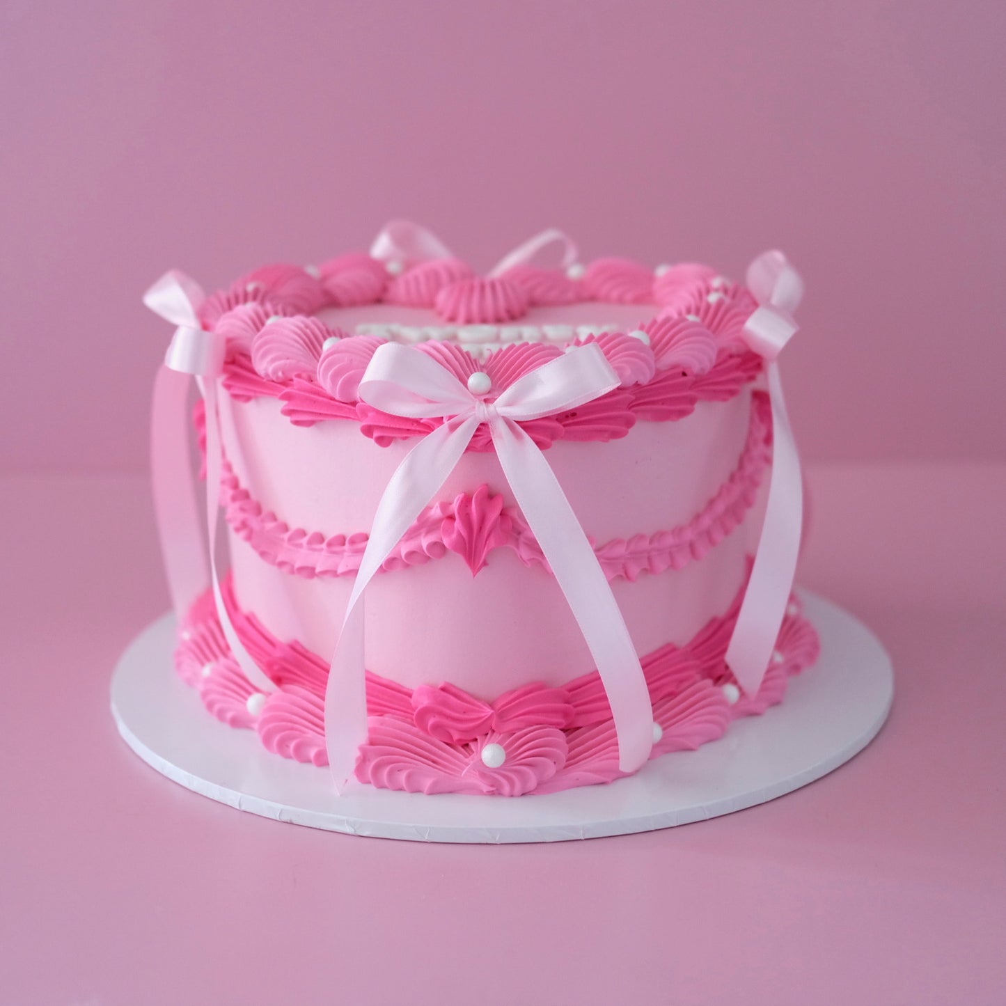 Vintage Heart Cake | Pearl White & Coquette