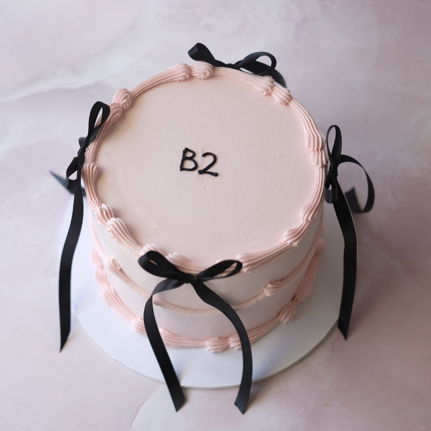 Coquette Bow Round Vintage Cake