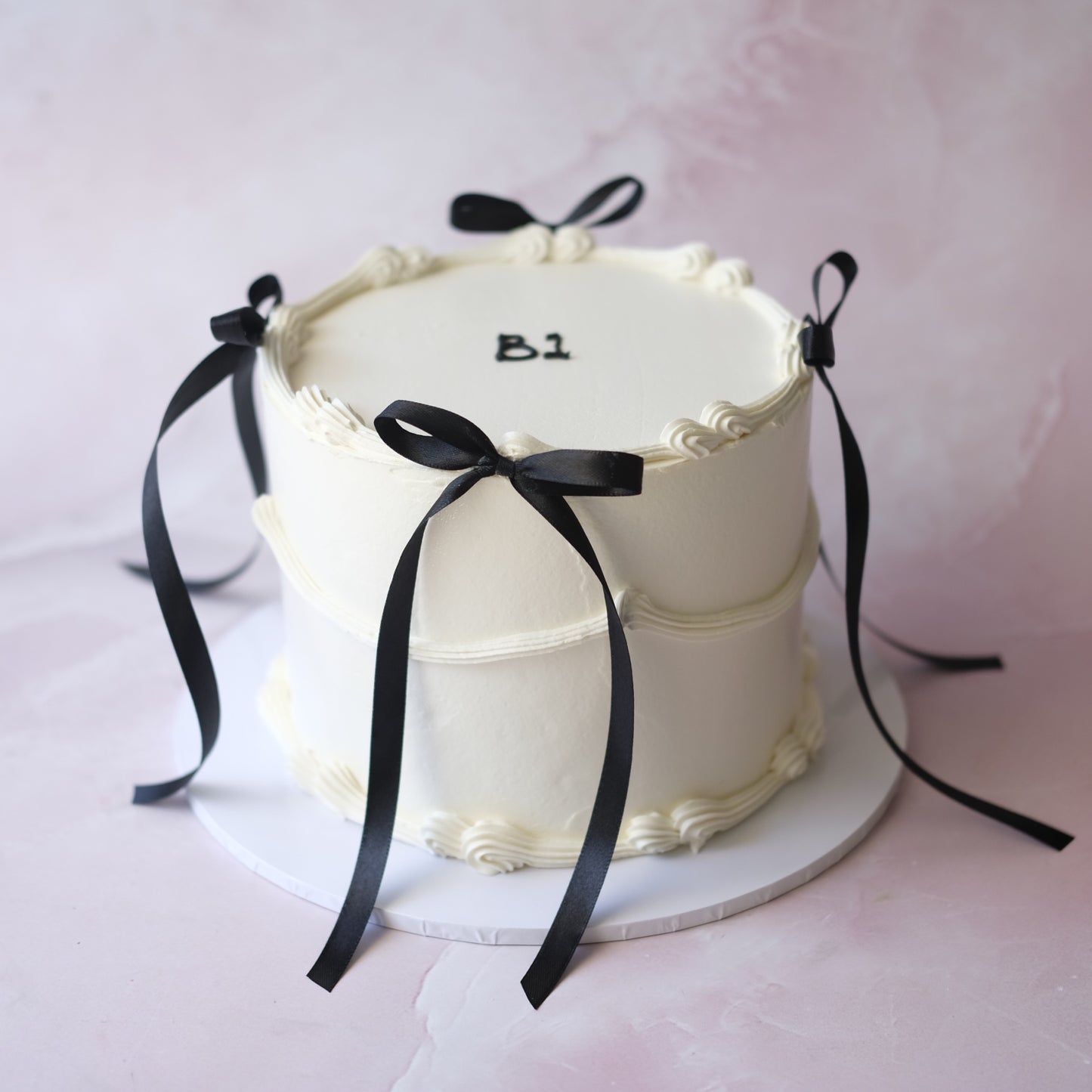 Coquette Bow Round Vintage Cake