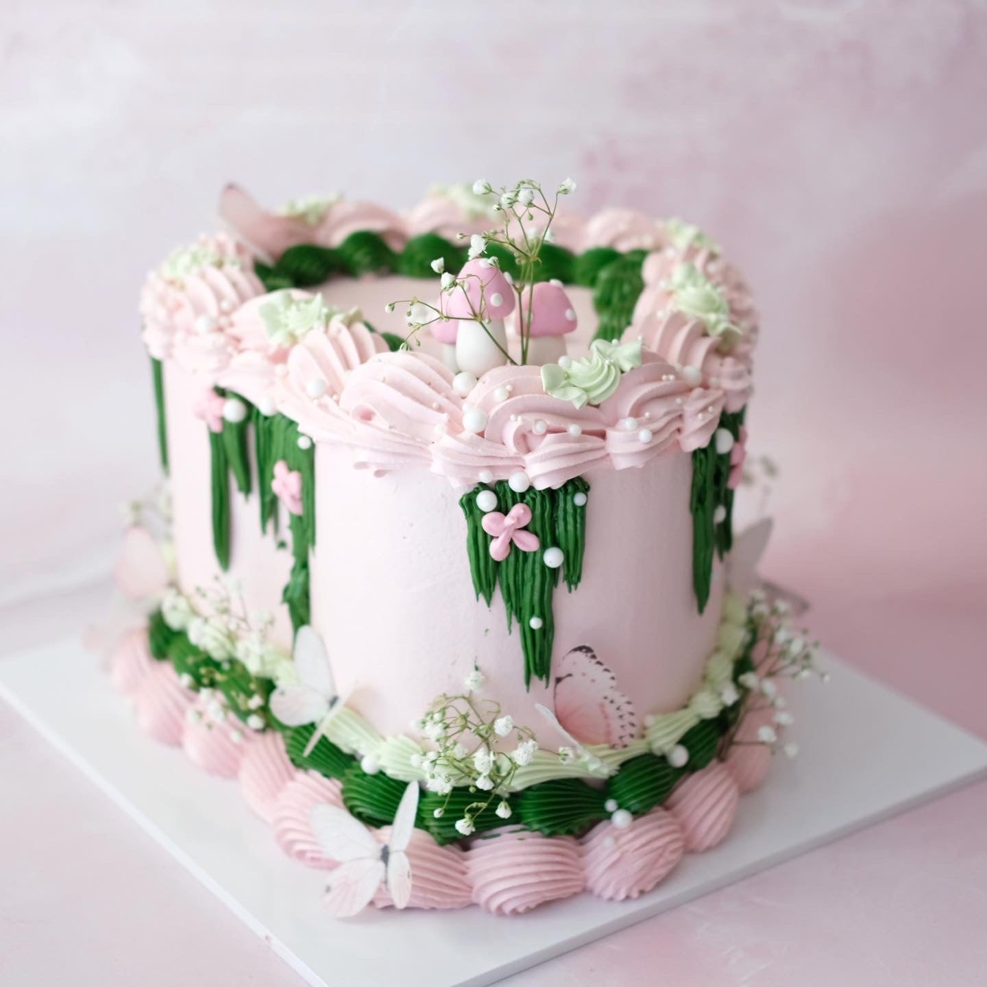 Vintage Heart Cake | Fairy Theme