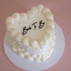 Extra White Pearls Vintage Heart Cake | Monochrome / ACRYLIC Text