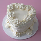 Vintage Heart Cake | Floral Petal Pearl