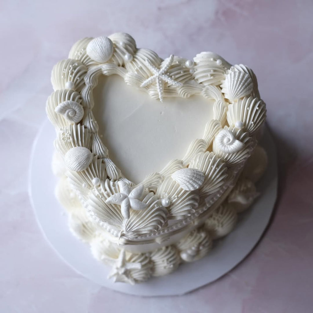 Vintage Heart Cake | Seaside Pearl