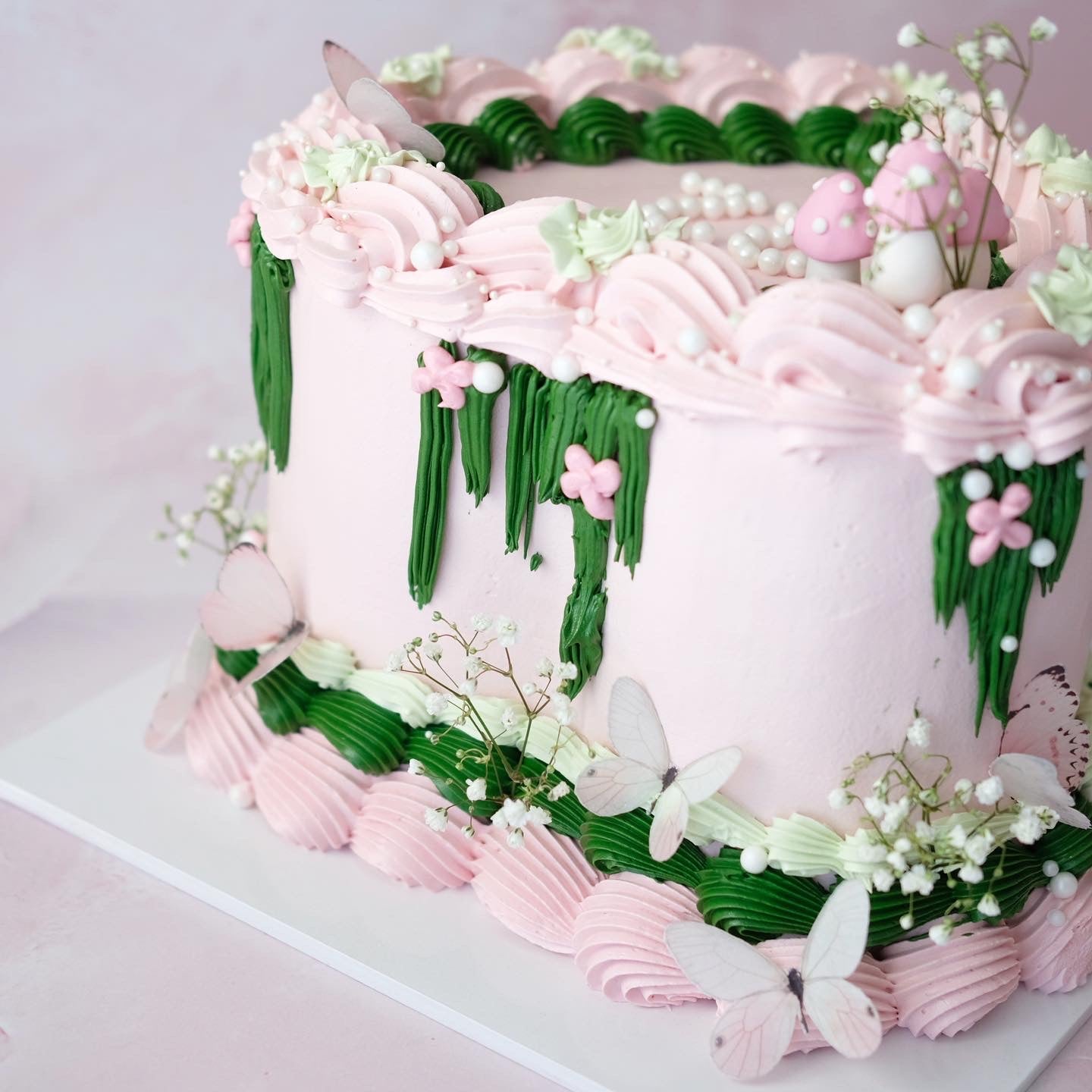 Vintage Heart Cake | Fairy Theme