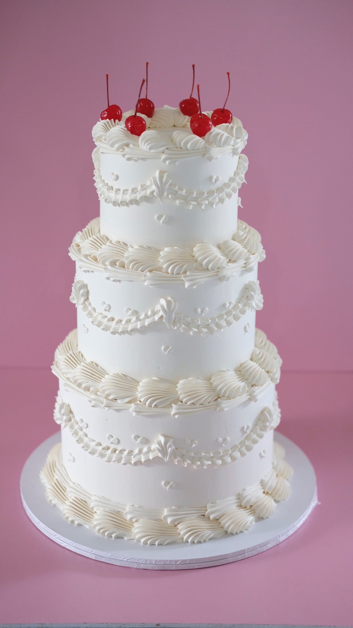 Classic Mini Hearts Cherry Round Vintage Cake | 3 Tiers / MONOCHROME