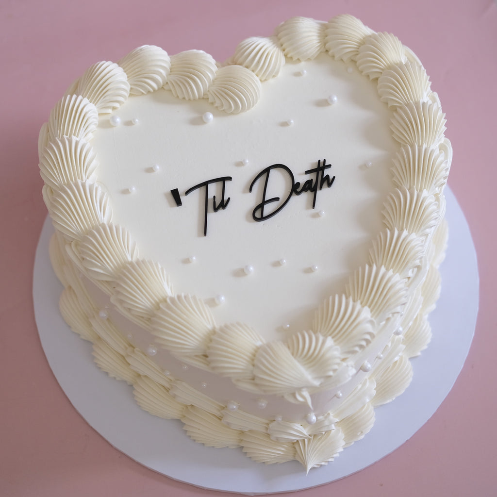 Extra White Pearls Vintage Heart Cake | Monochrome / ACRYLIC Text
