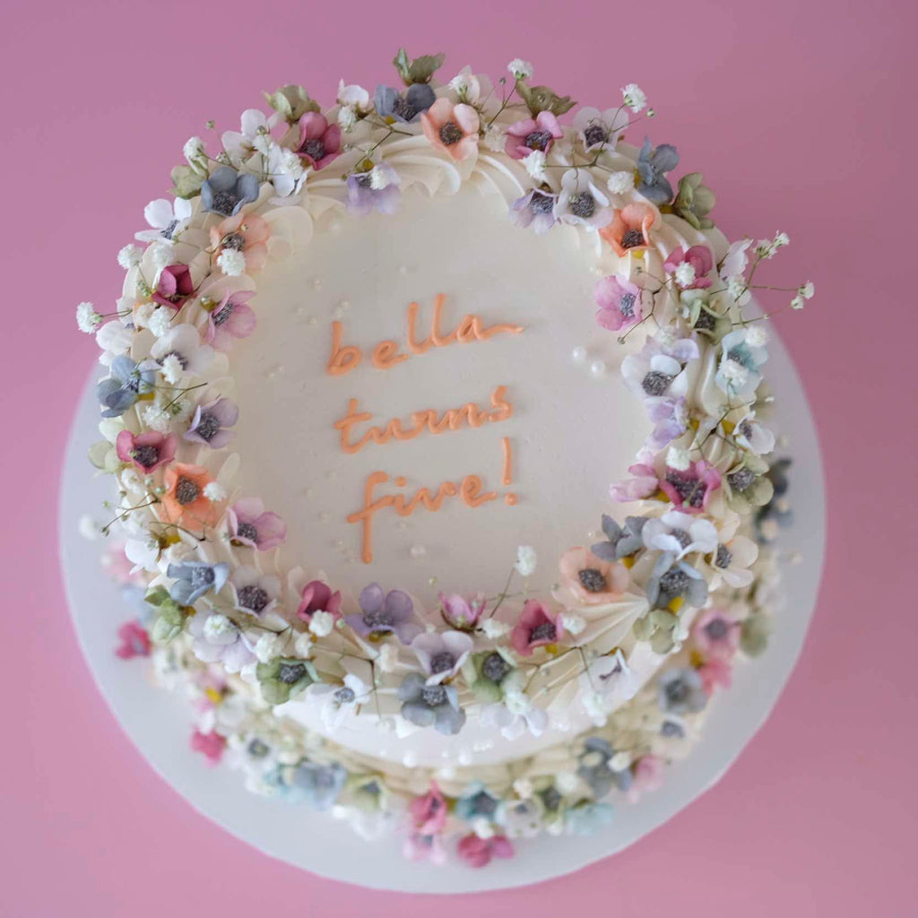 Enchanted Round Vintage Cake