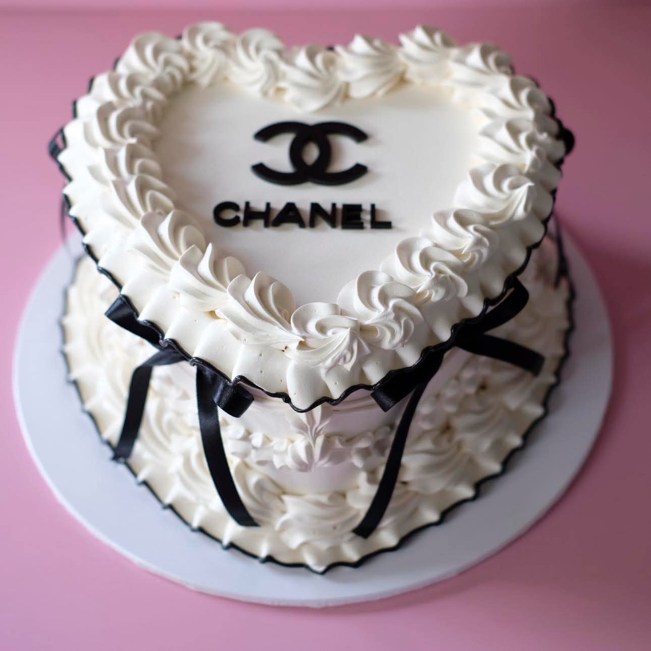 Vintage Heart Cake | Luxury Brand Logo