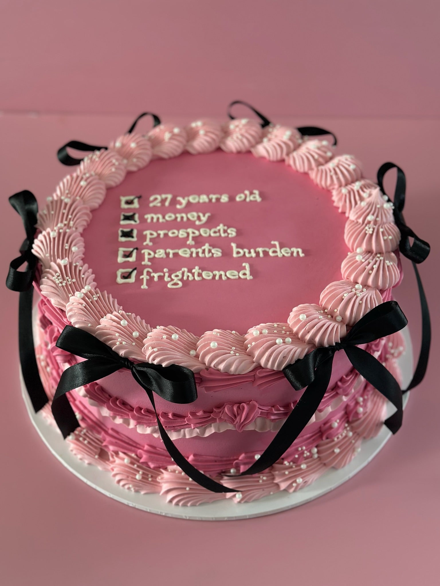 Vintage Round Cake | Pride and Prejudice