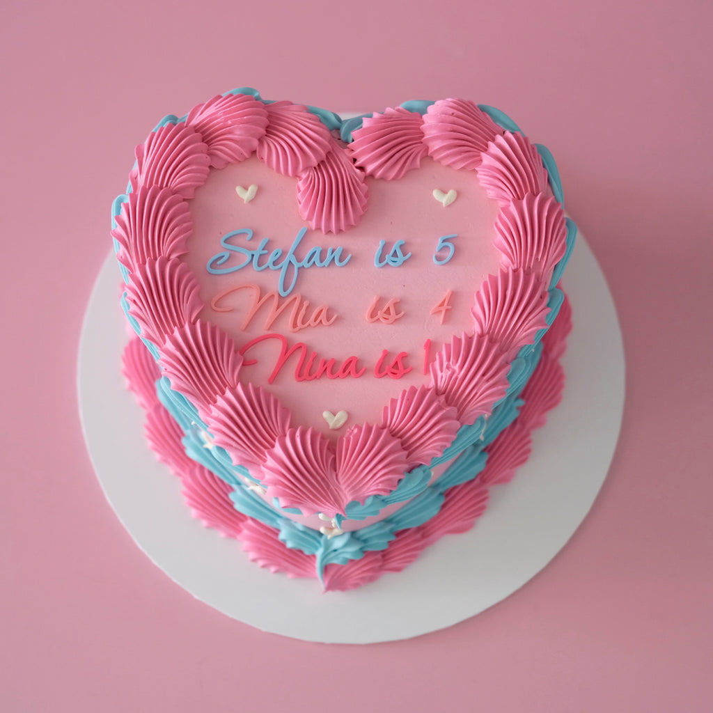 Vintage Heart Cake | Mini Hearts