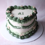 Vintage Heart Cake | Rosette & Pearls