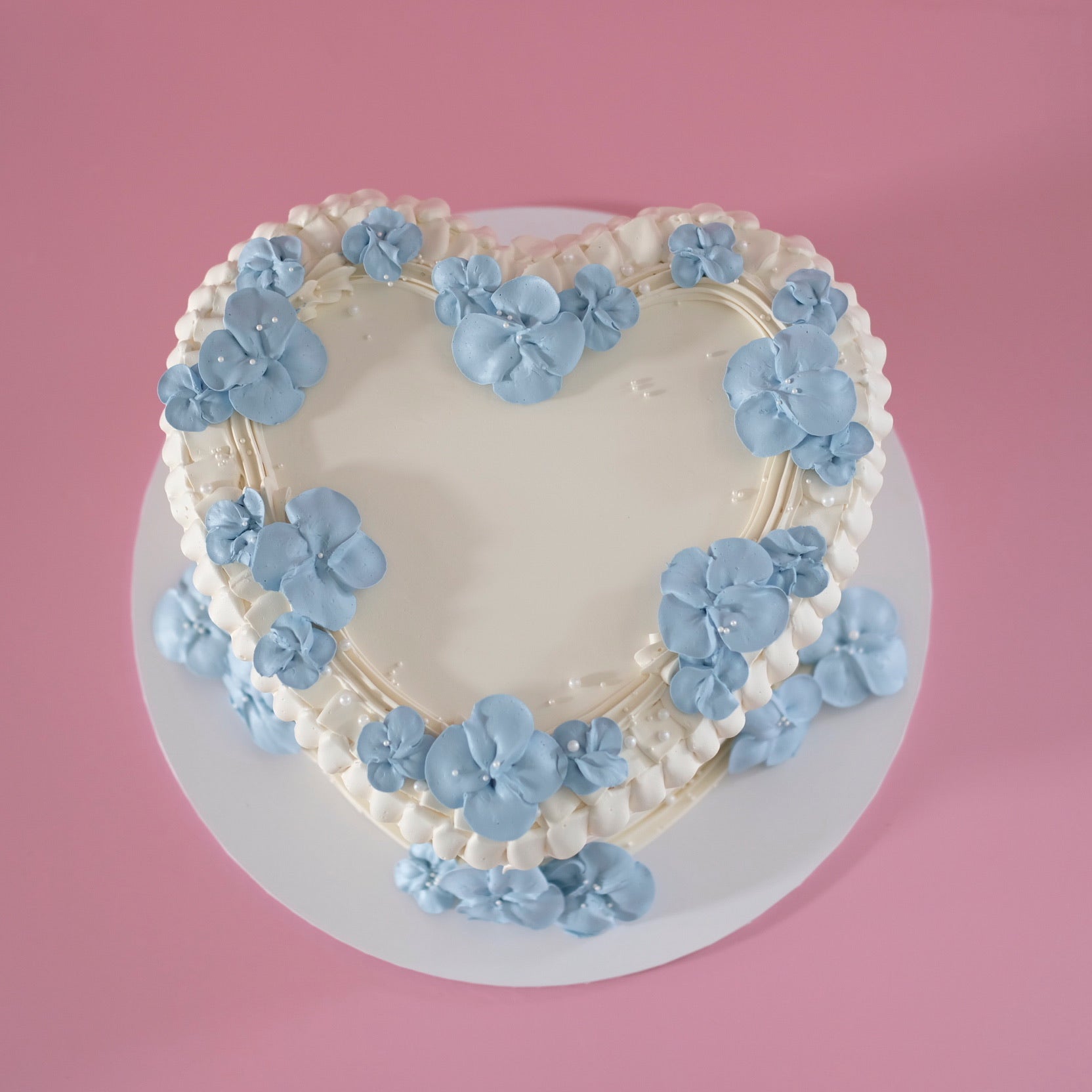Vintage Heart Cake | Floral Petal Pearl