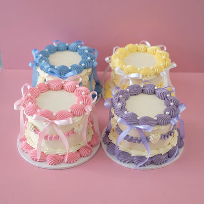 Mini Round Vintage Cake | Pearl White & Coquette