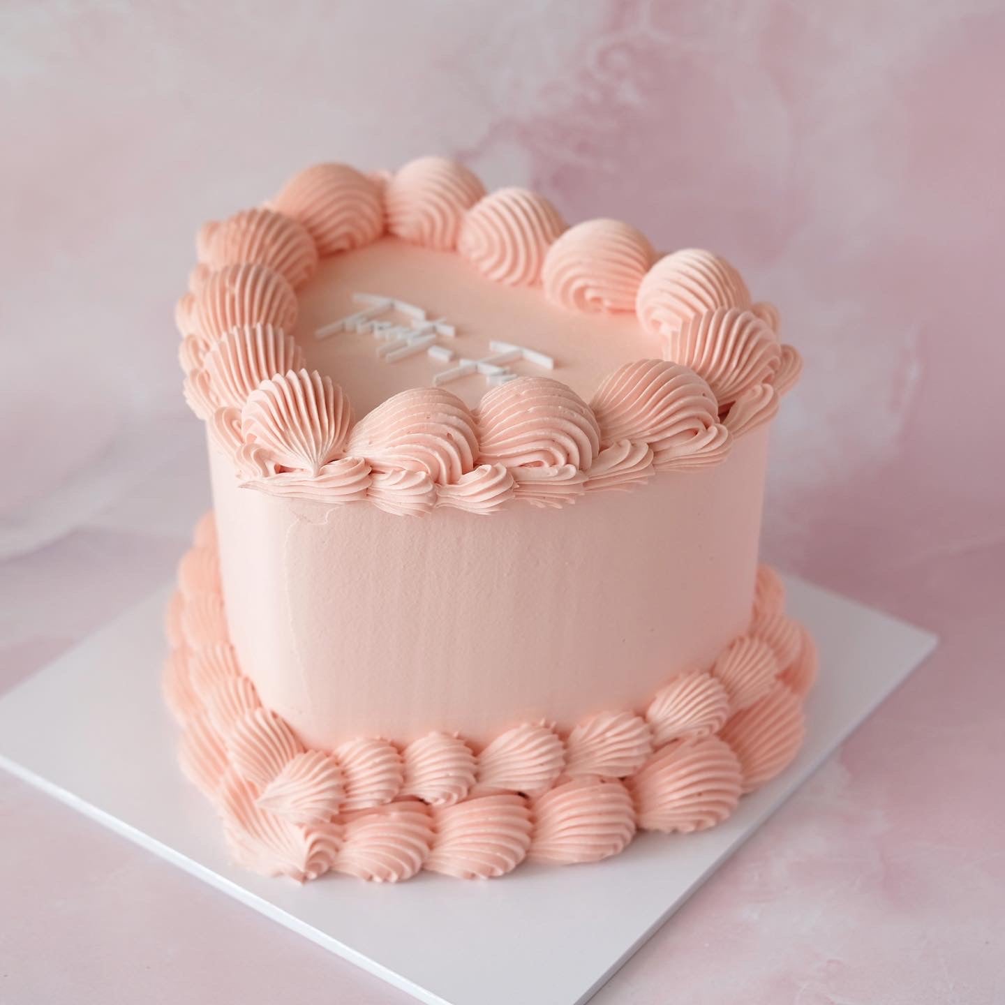 Vintage Heart Cake | Monochrome / Cursive Text