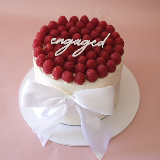 Fresh Raspberries & Bow Vintage Cake