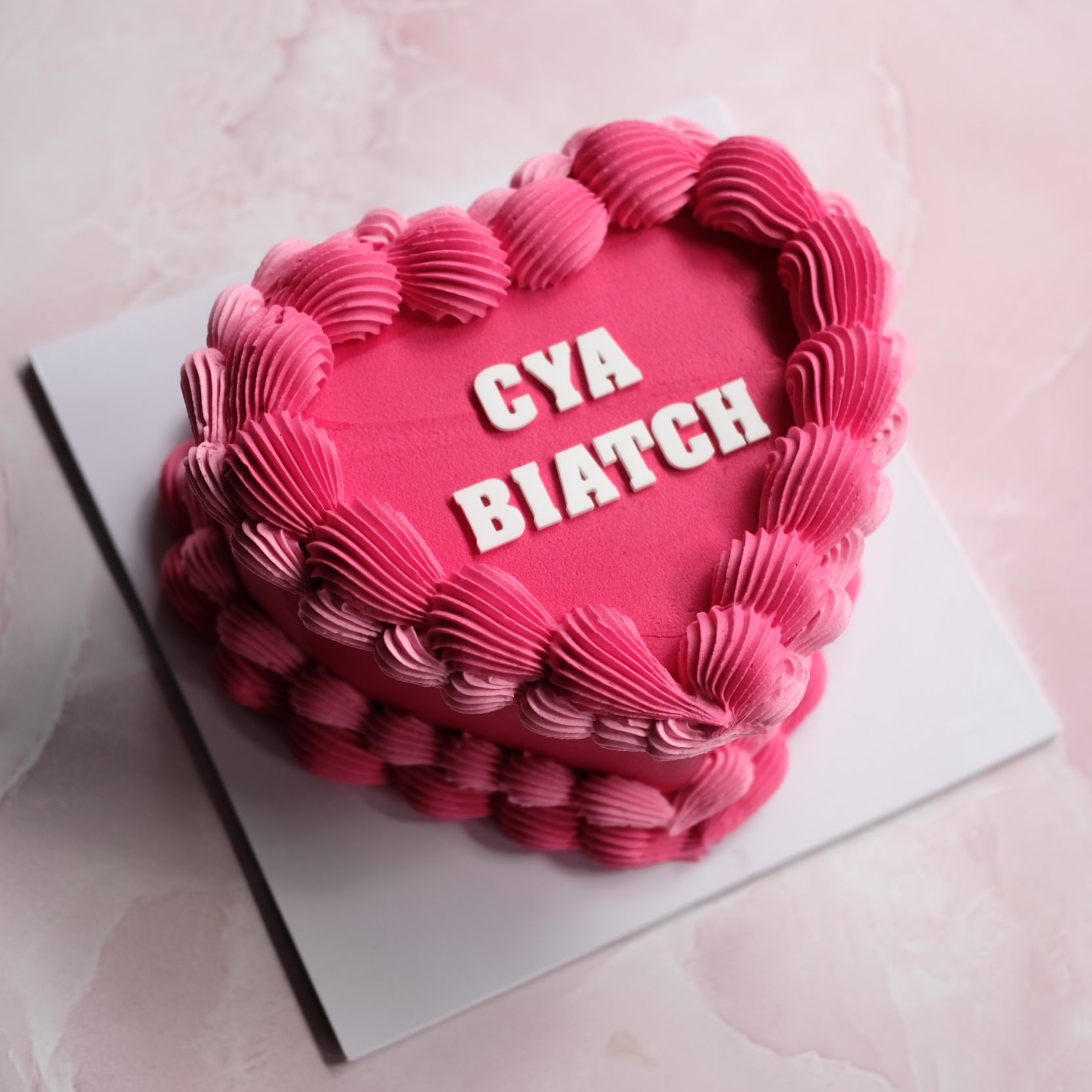 Basic Vintage Heart Cake | Polychrome