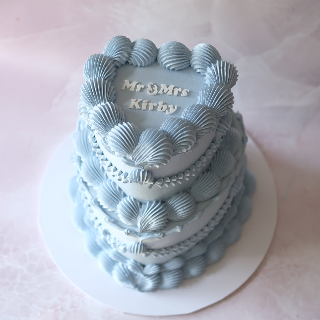 Classic Heart Vintage Cake | 2 Tiers
