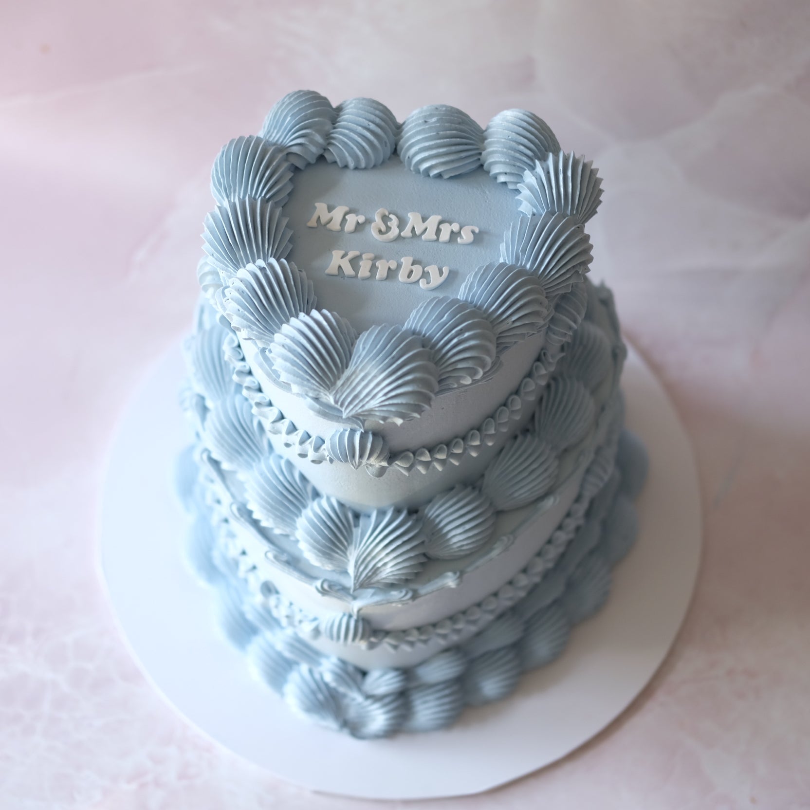 Classic Heart Vintage Cake | 2 Tiers