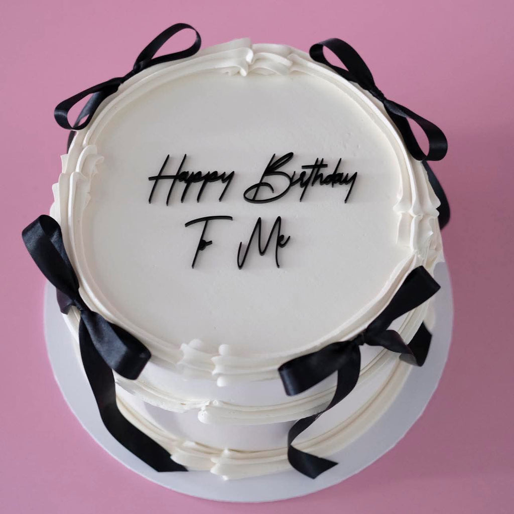 Coquette Bow Round Vintage Cake