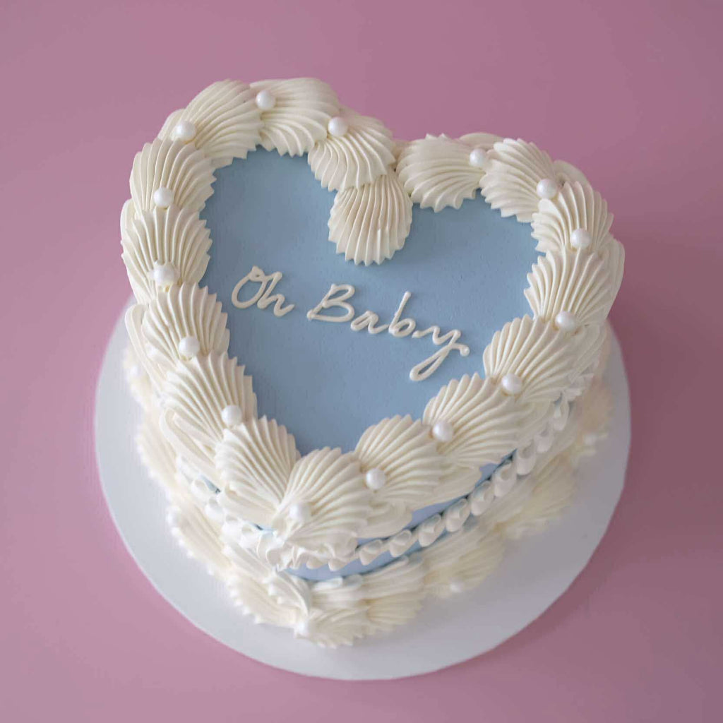 Classic Vintage Heart Cake | Pearl