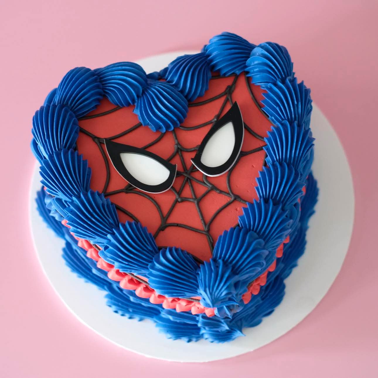 Spiderman Vintage Heart Cake