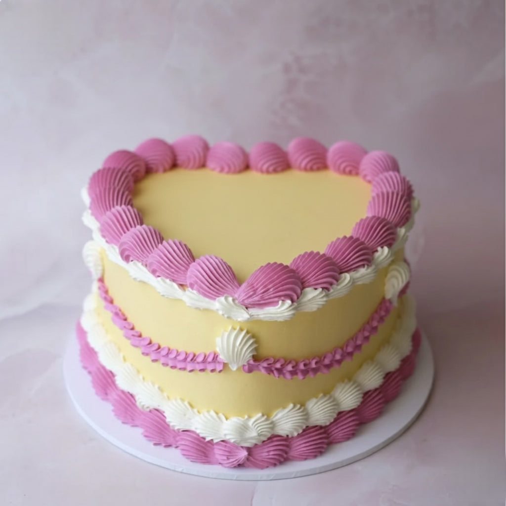 Vintage Heart Cake | Classic Polychrome