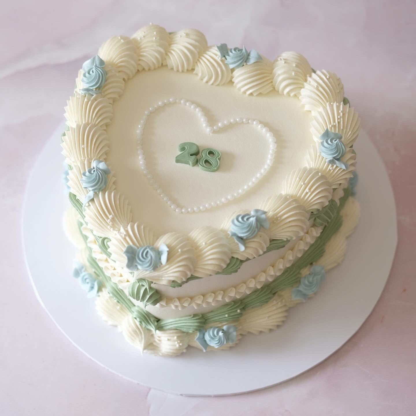 Pearl Heart Plaque & Rosette | Vintage Heart Cake