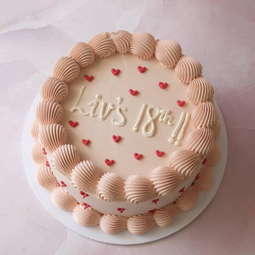 Vintage Round Cake | Mini Hearts