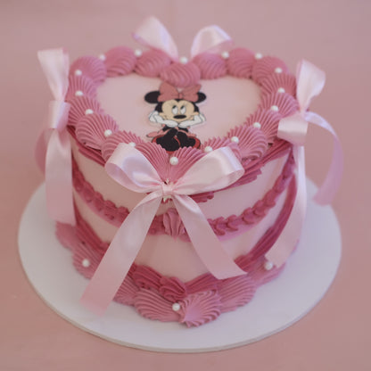 Edible Image Pearl & Bow Vintage Heart Cake