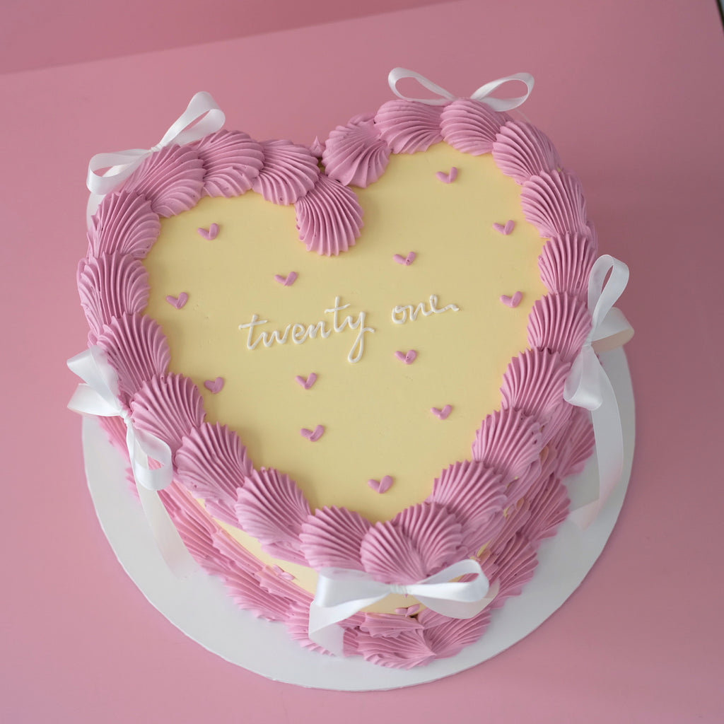 Vintage Heart Cake | Mini Hearts & Coquette