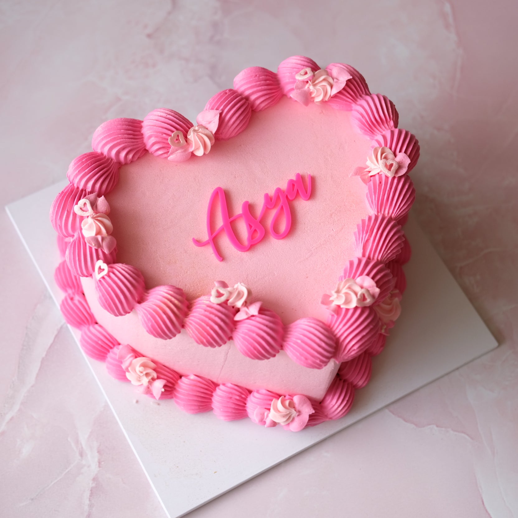 Vintage Heart Cake | Pretty & Simple / ACRYLIC TEXT