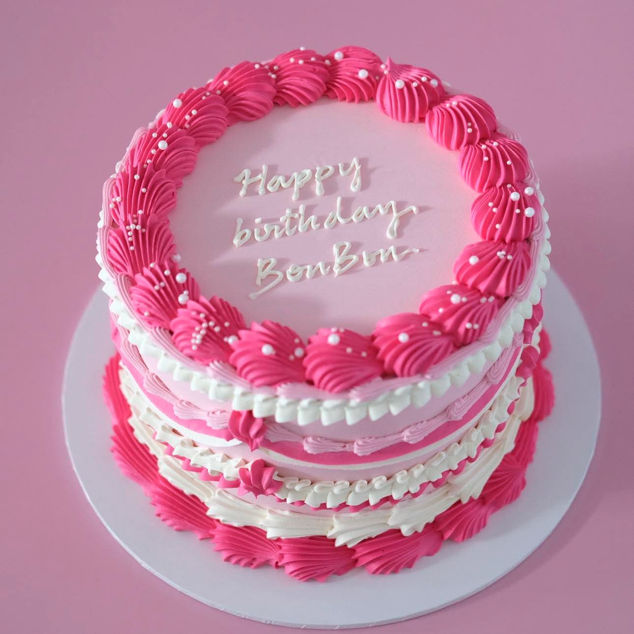 Vintage Round Cake | Ruffles & Sprinkles
